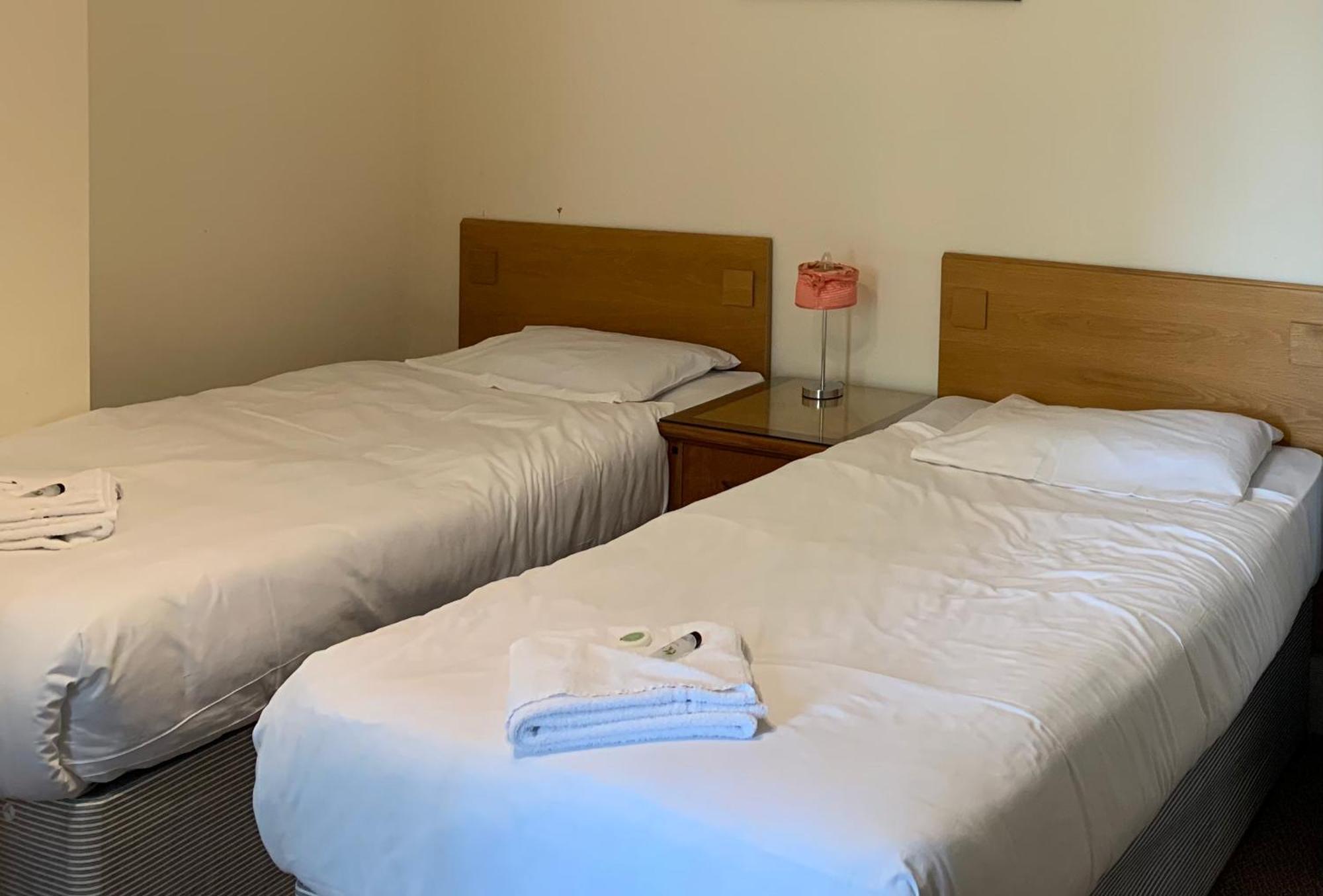 איסטבורן Sterling Lodge Hotel מראה חיצוני תמונה